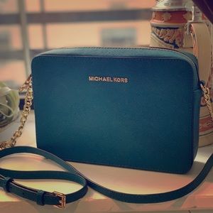Michael Kors Jet Set Crossbody Bag